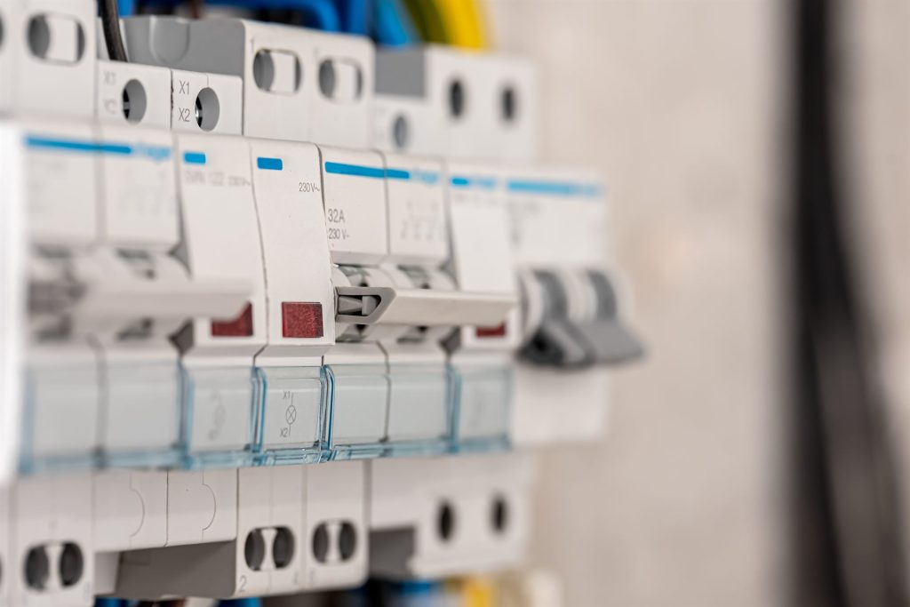 Cuadro de maniobra con interruptores automáticos